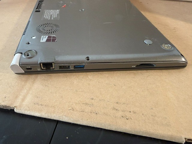 Toshiba Portege Z30 I5-6300U 256GB SSD 8GB RAM (No Charger Included)