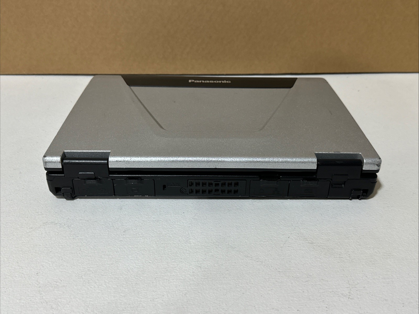 Panasonic Toughbook CF-52 Core 2 Duo P8400 2.26GHz 2GB RAM 120GB SSD Win 10 Pro