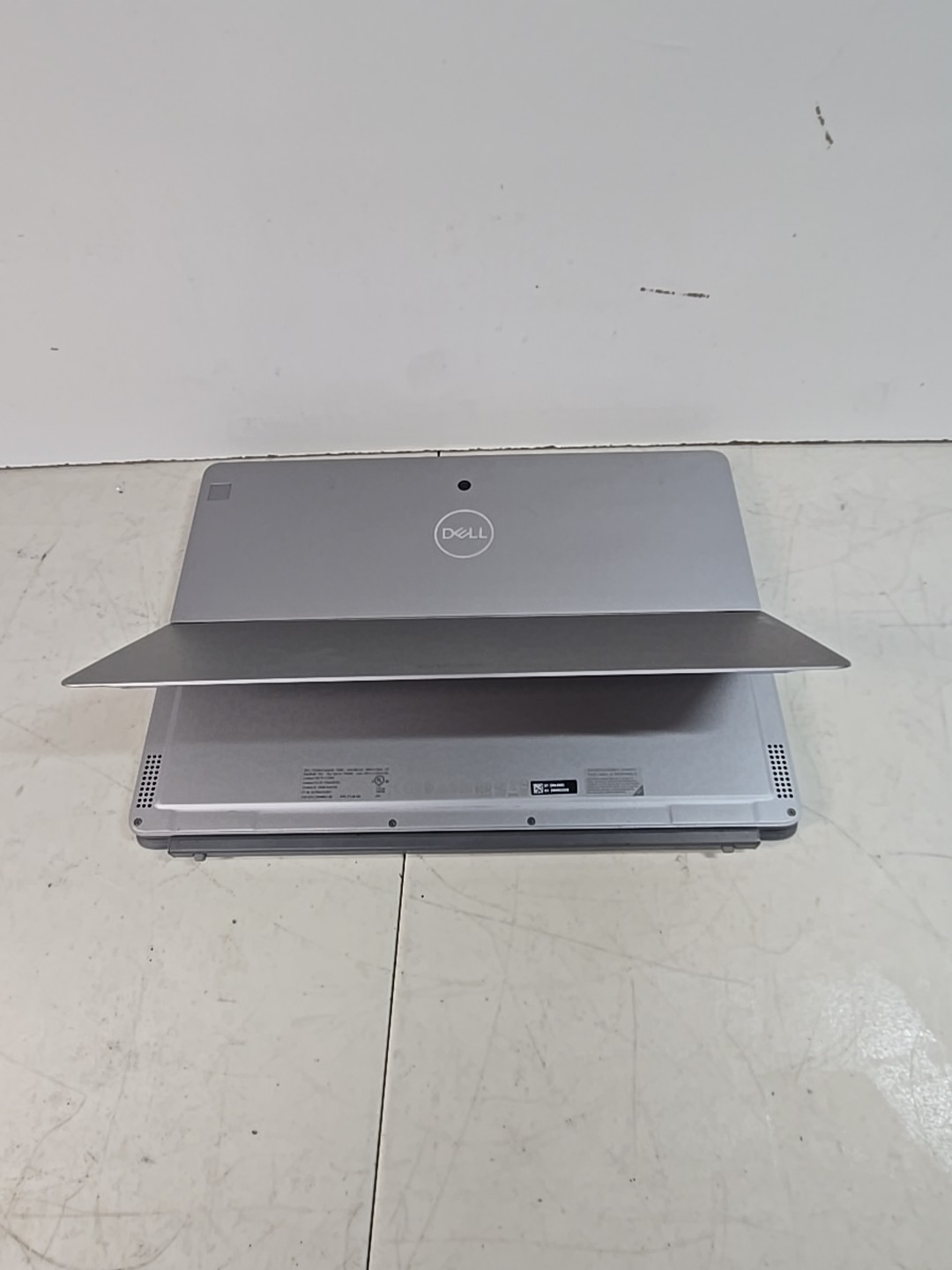 Dell Latitude 7210 Core i7-10610U 1.80GHz 16GB 256GB SSD Touch Screen W/adaptor