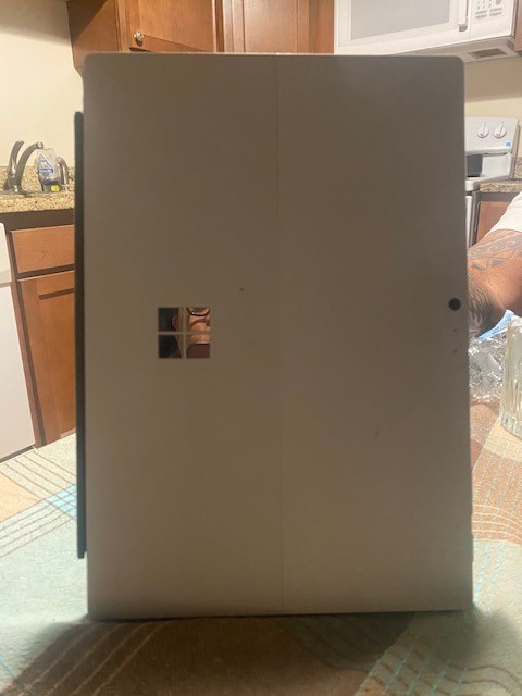 Microsoft Surface Pro 6 12.3″ Wi-Fi, 128/256/512GB, Black/Platinum w/ charger