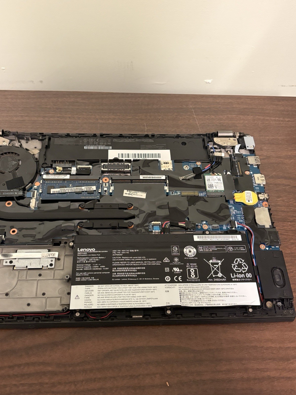 Lenovo Thinkpad T560 i5-6300u 15.6” Laptop For Parts Or Repair BOOTS