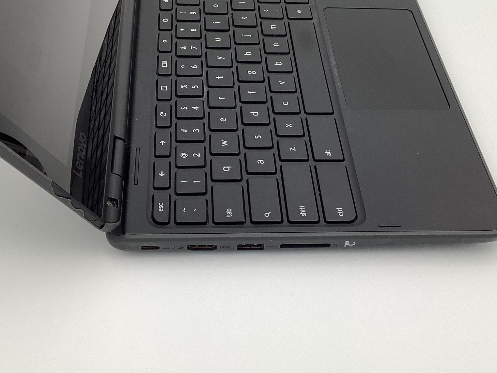 Lenovo 300e Chromebook 81H0 (11.6″ Touch, 4GB, 32GB eMMC, ChromeOS) w/ Charger