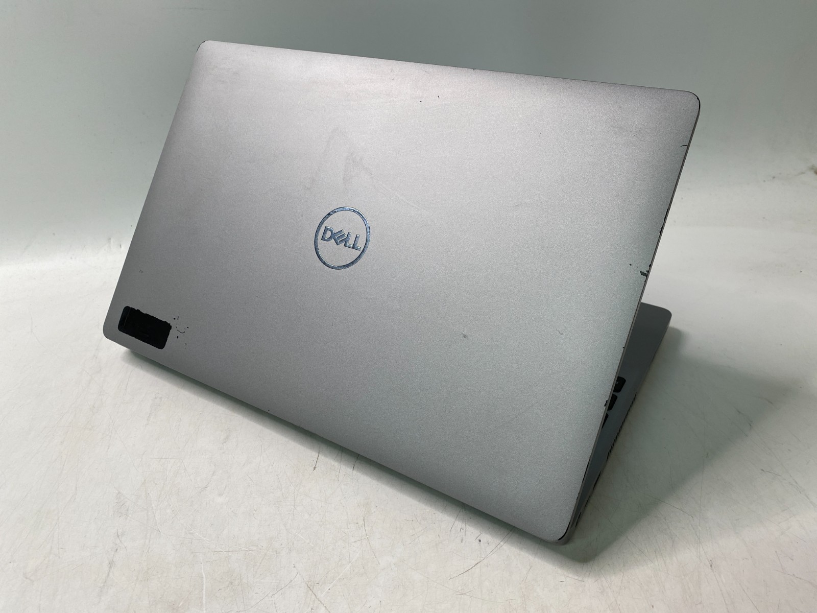 Dell Latitude 5511 Touch 15.6″ i7 10th 16GB DDR4 256GB SSD MX250 Win11H w/ AC