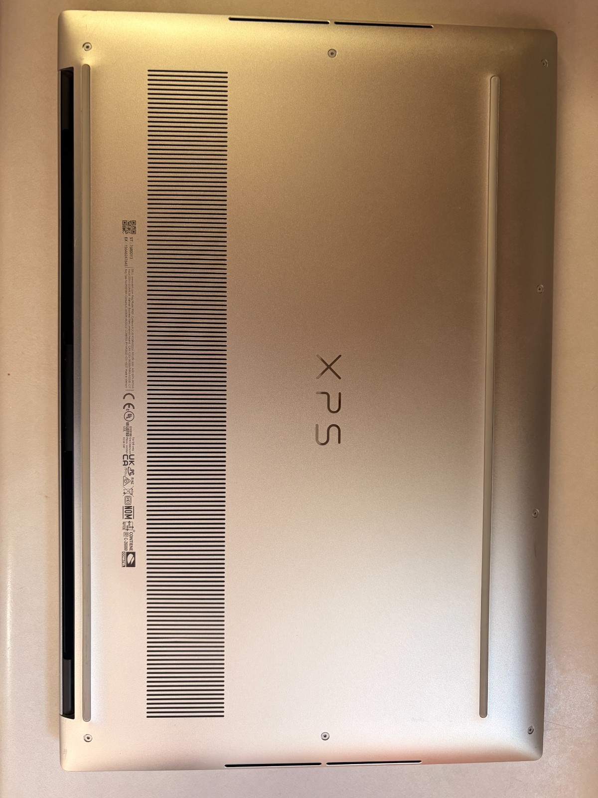 Dell XPS 15 9530 3.5K OLED i9-13900H RTX 4060 32GB RAM 1TB SSD Battery EXCELLENT