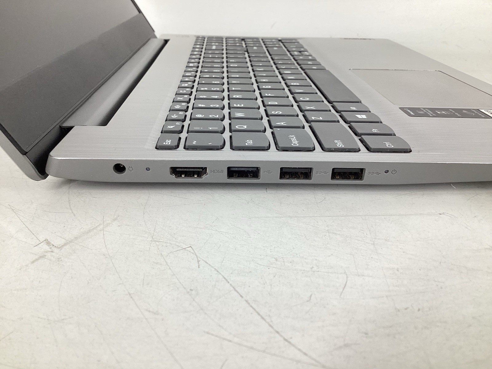 Lenovo IdeaPad 3 15ADA05 15.6” FHD AMD Ryzen 3 3250U 2.6GHz 8GB 128GB NVMe No AC