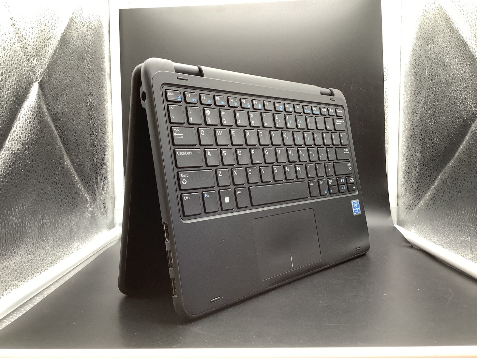 Dell Latitude 3190 2-in-1 11.6″ Pentium Silver N5030 @1.10GHz 4GB RAM 128GB W11P