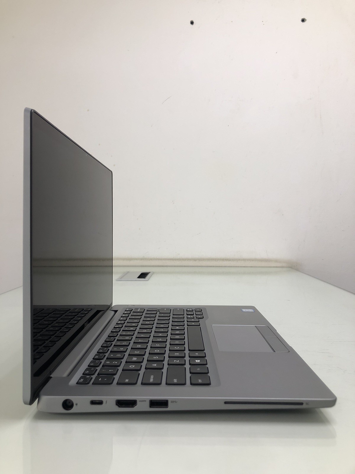 Dell Latitude 7400 i7 8th Gen 16GB RAM 256GB SSD Touchscreen Fingerprint FHD