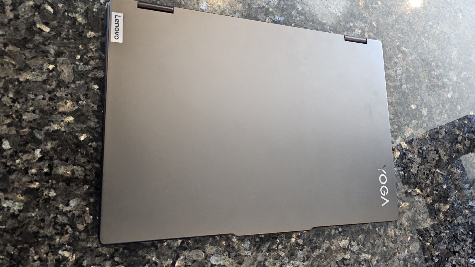 Lenovo Yoga 7i 2-in-1 Laptop 16″ Touchscreen with Intel Core i7 Processor 512 GB