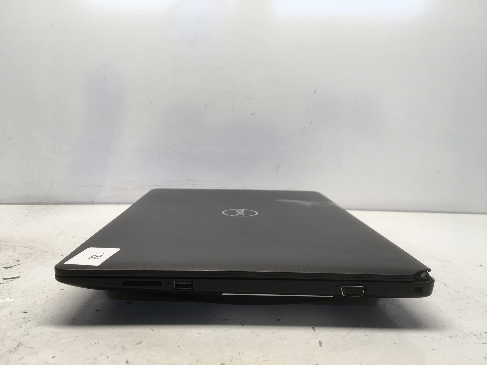 Dell Latitude 3590 Intel i3-7130U 2.7GHz 8 GB NO HDD No Batt