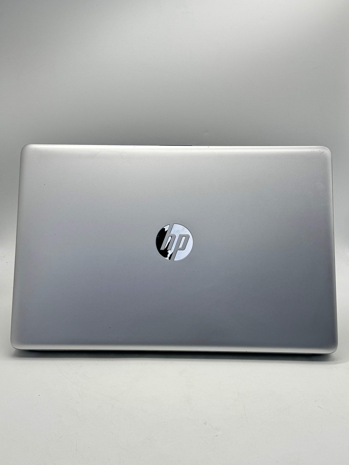HP 15-db0031nr 15.6″ AMD A9 4GB 1TB HDD Black Used