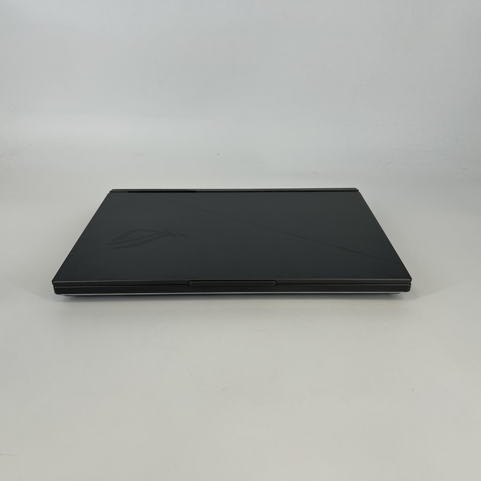 Asus ROG Strix G16 G614 240Hz QHD+ 2.2 GHz i9-14900HX 16GB 1TB SSD RTX 4070