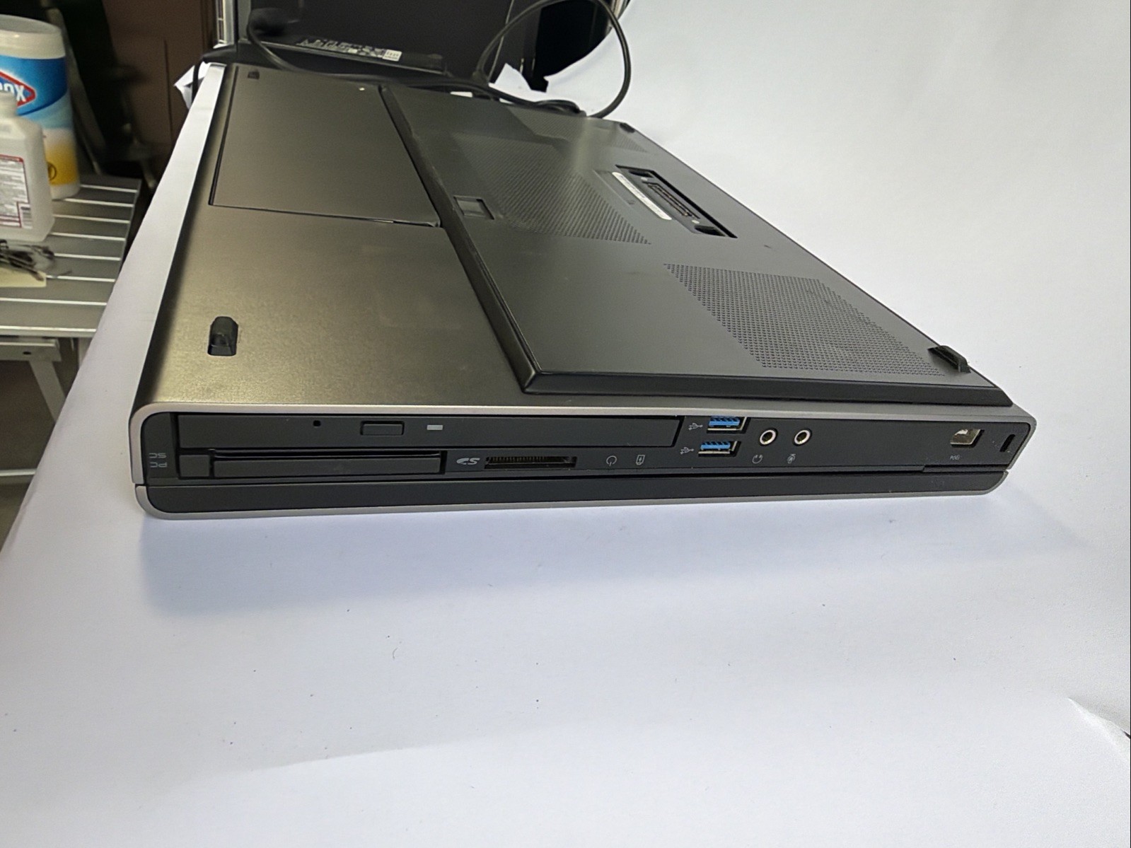 Dell Precision M6500 17” Win 7 Workstation i7 Quad, 8GB, Nvidia FX2800, 128gb