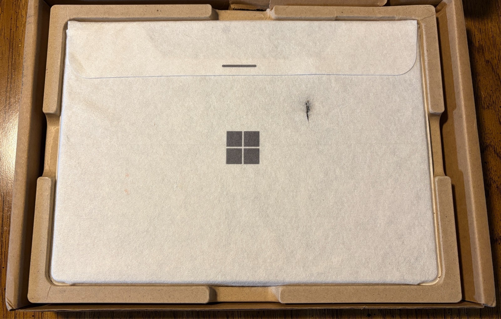 Microsoft Surface Pro 11 13″ OLED Ultra 7 266V 16GB 512GB EP2-20247 ( Read Desc)