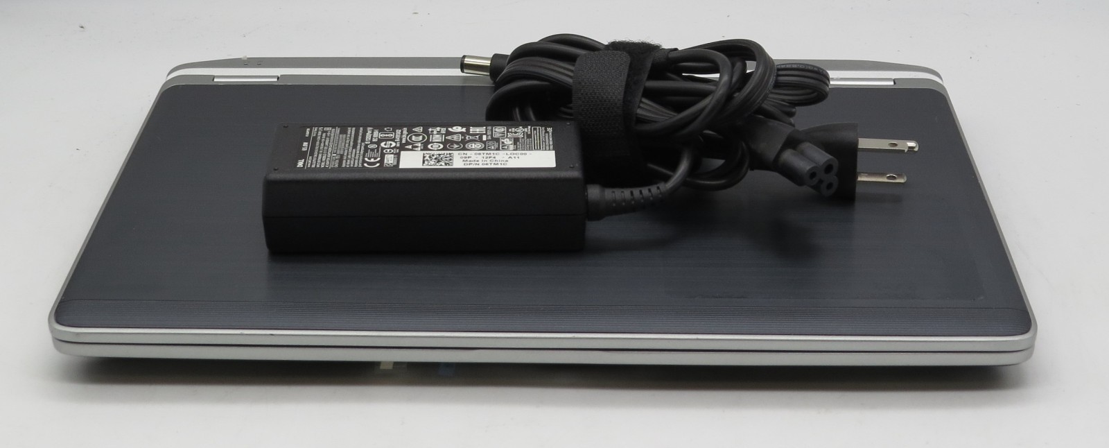 Dell Latitude E6220 _ i5-2520M @ 2.5 _ 4GB DDR3 RAM _ No SSD / OS _ w/ AC
