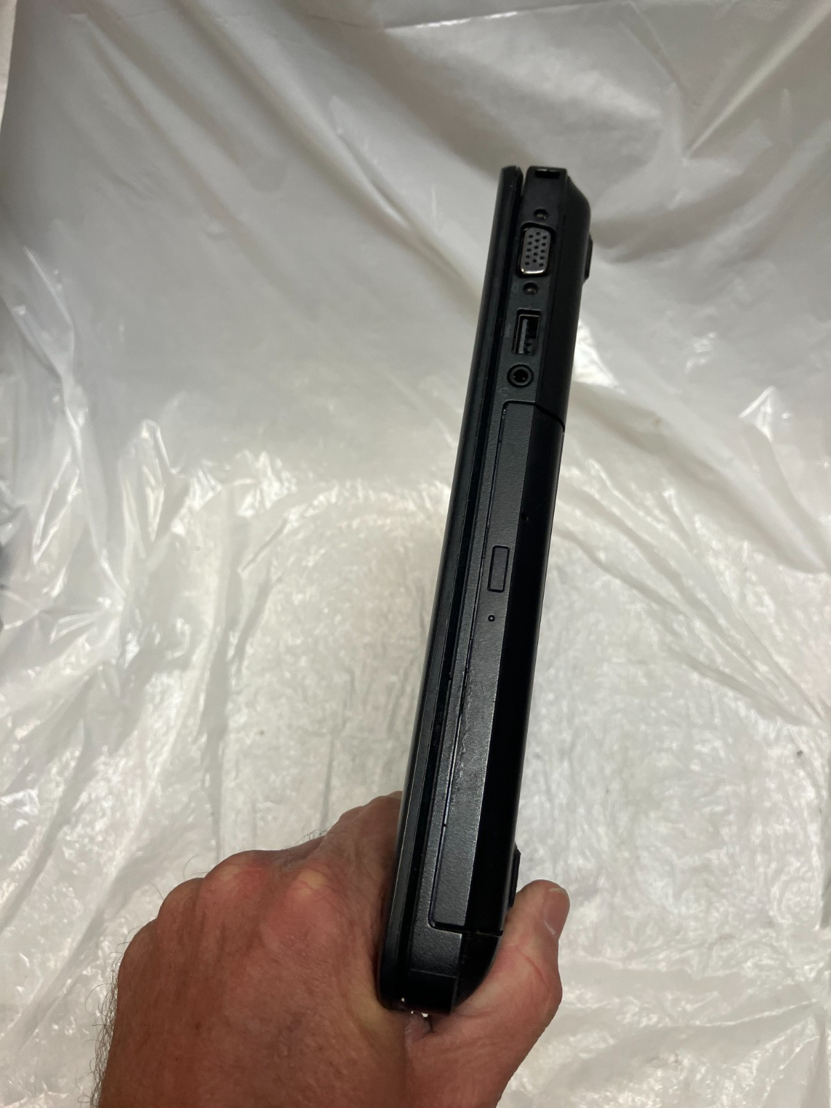 Dell Latitude E5440 Intel Core i5-4310U 2.00GHz No RAM 14″ No HDD FOR PARTS