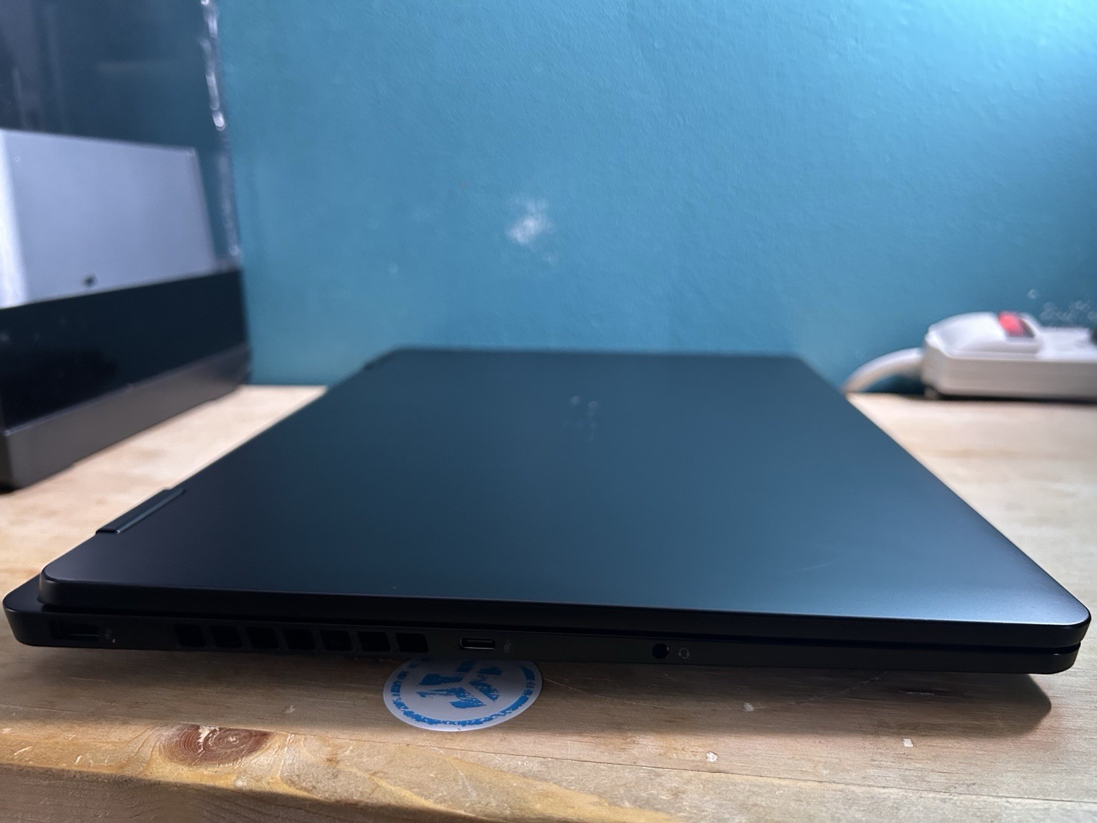 HP OMEN 16 Slim Ultra 7 255H 32GB 1TB SSD RTX 5070 Gaming Laptop 16-an0003nr