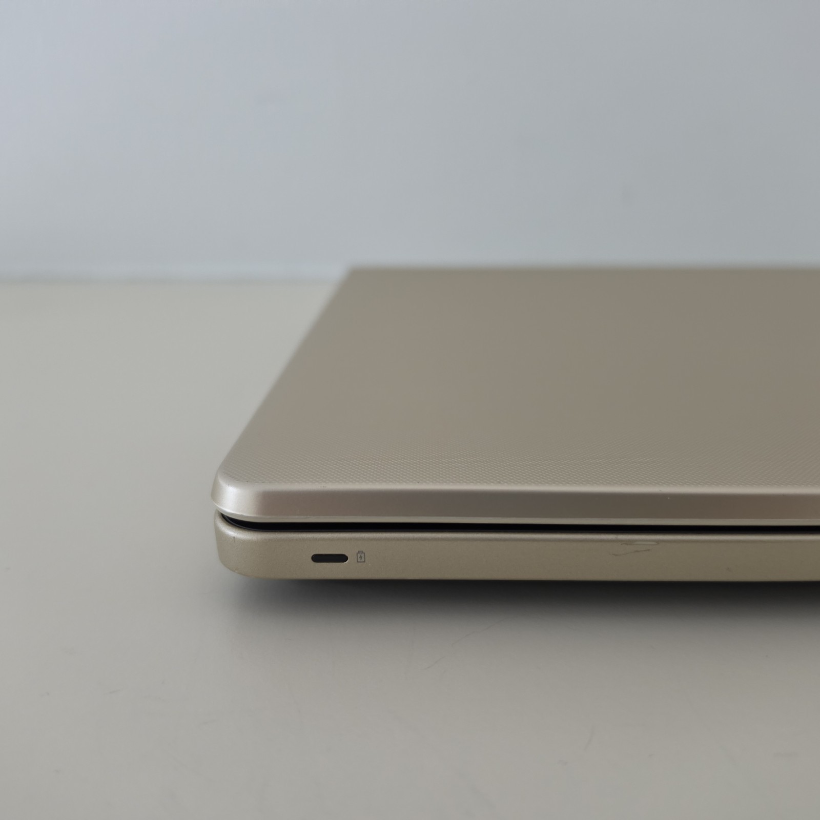 15.6″ DELL Inspiron 5555 Laptop – A8-7410 – 12GB RAM – 500GB HDD – Ion Gold