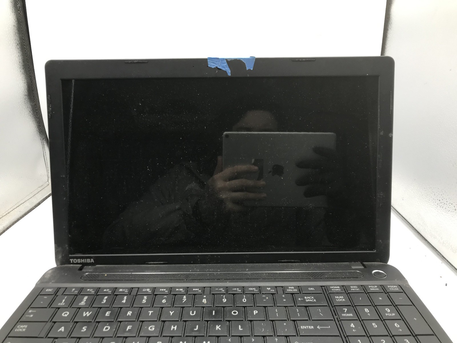 TOSHIBA SATELLITE C55 A5285 – FOR PARTS/REPAIR – INTEL I3 3120M – NO RAM-READ-BB