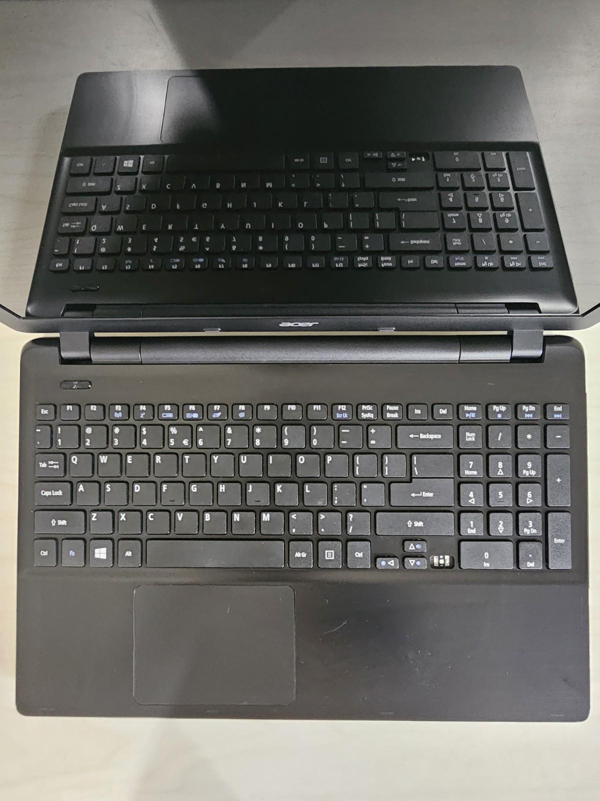 Acer E5-551 Laptop – AMD Radeon R5 – 6GB RAM – 750GB HDD – Win 10 BAD BATT Read