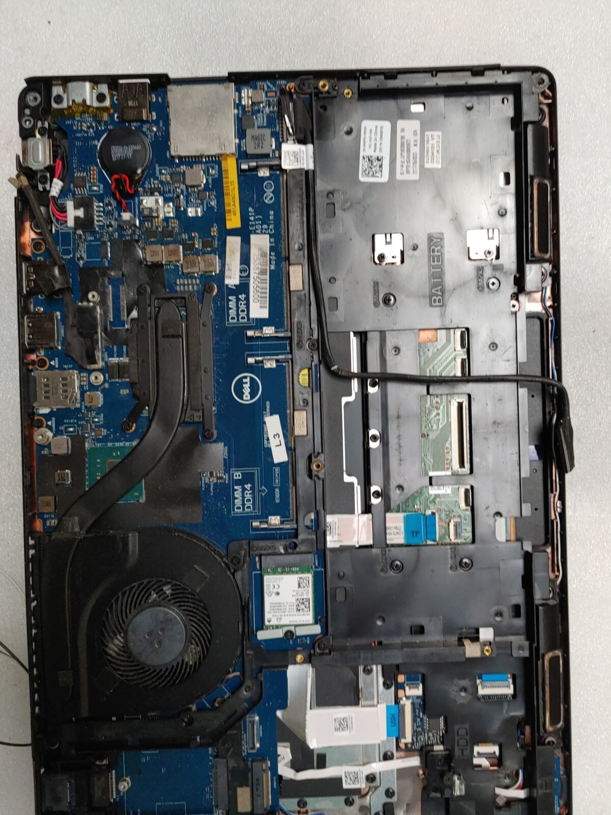 Dell Latitude 5480 Core i5-7440HQ@2.80GHz , NO RAM ,NO HD ( Selling Motherboard)