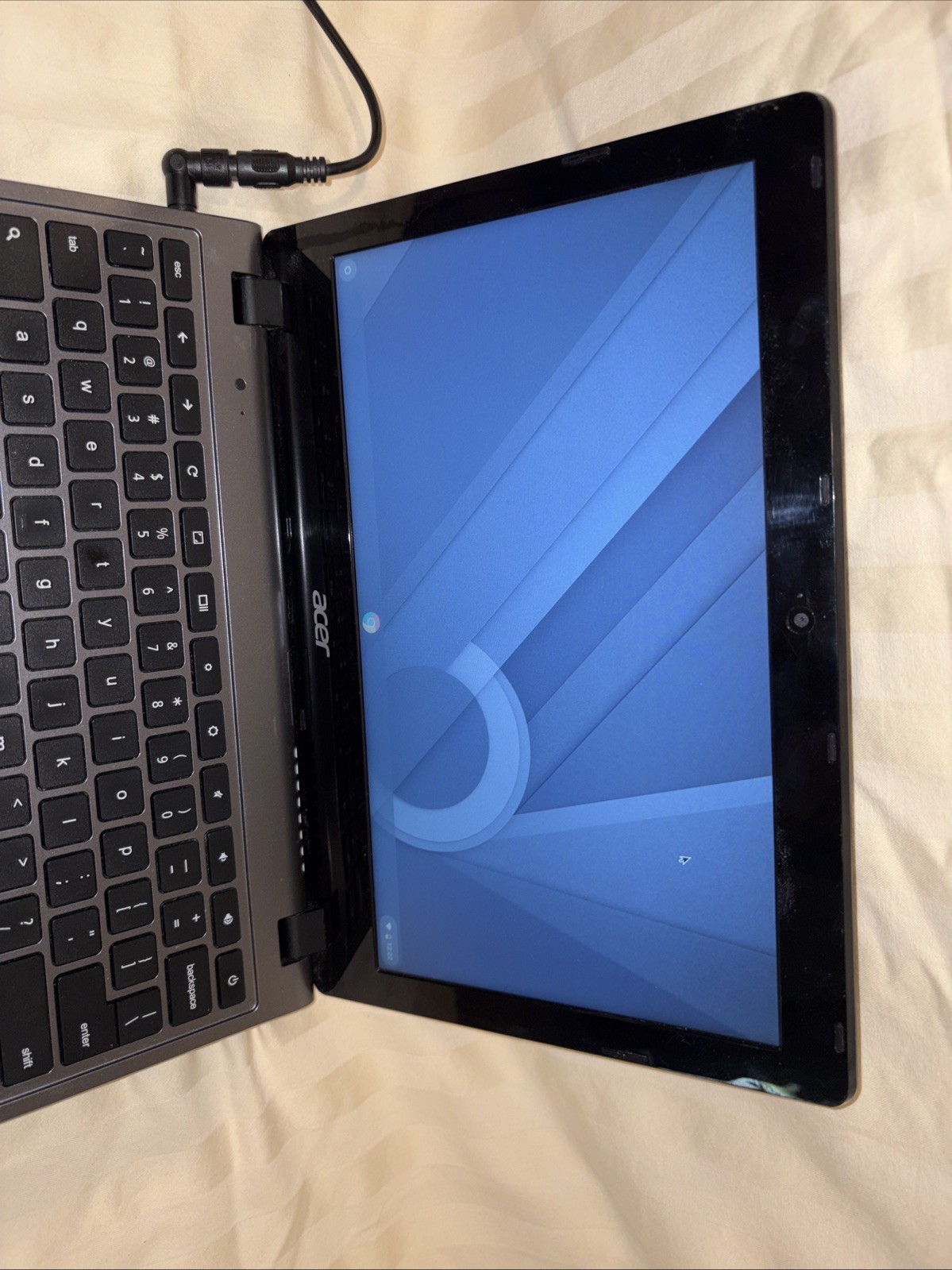 Acer C720-2800 ZHN Chromebook 64GB M.2 NGFF SSD Gray Celeron 2955U 4GB RAM