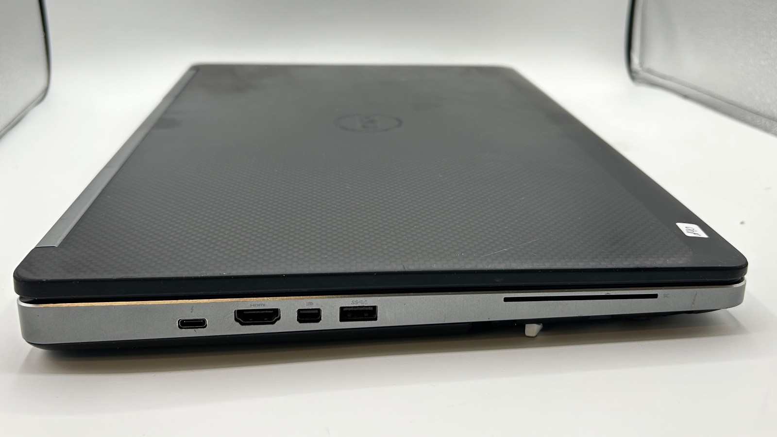Dell Precision 7520 15.6″ i7-6820HQ 8GB RAM No SSD Quadro M2200 Workstation