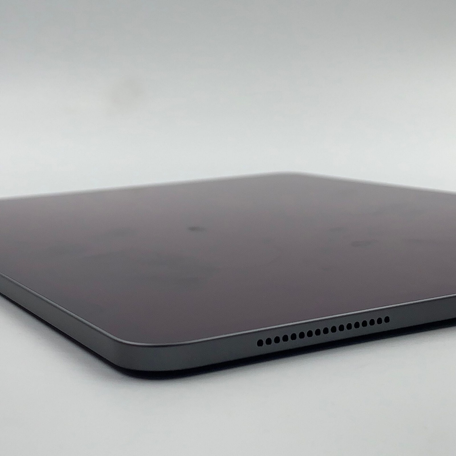 Apple iPad Pro 12.9 (2020) 12.9″ WI-FI 128GB 256GB 512GB 1T iPadOS 13.4 9720mAh