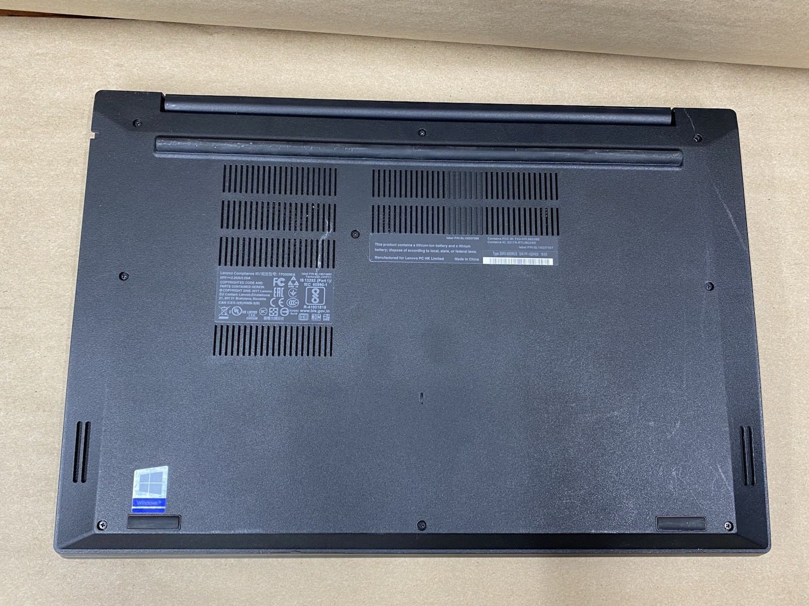 Lenovo E585 – 15.5′ FHD- AMD Ryzen 5 2500U – 4GB – 256GB – Win 10 NO Battery
