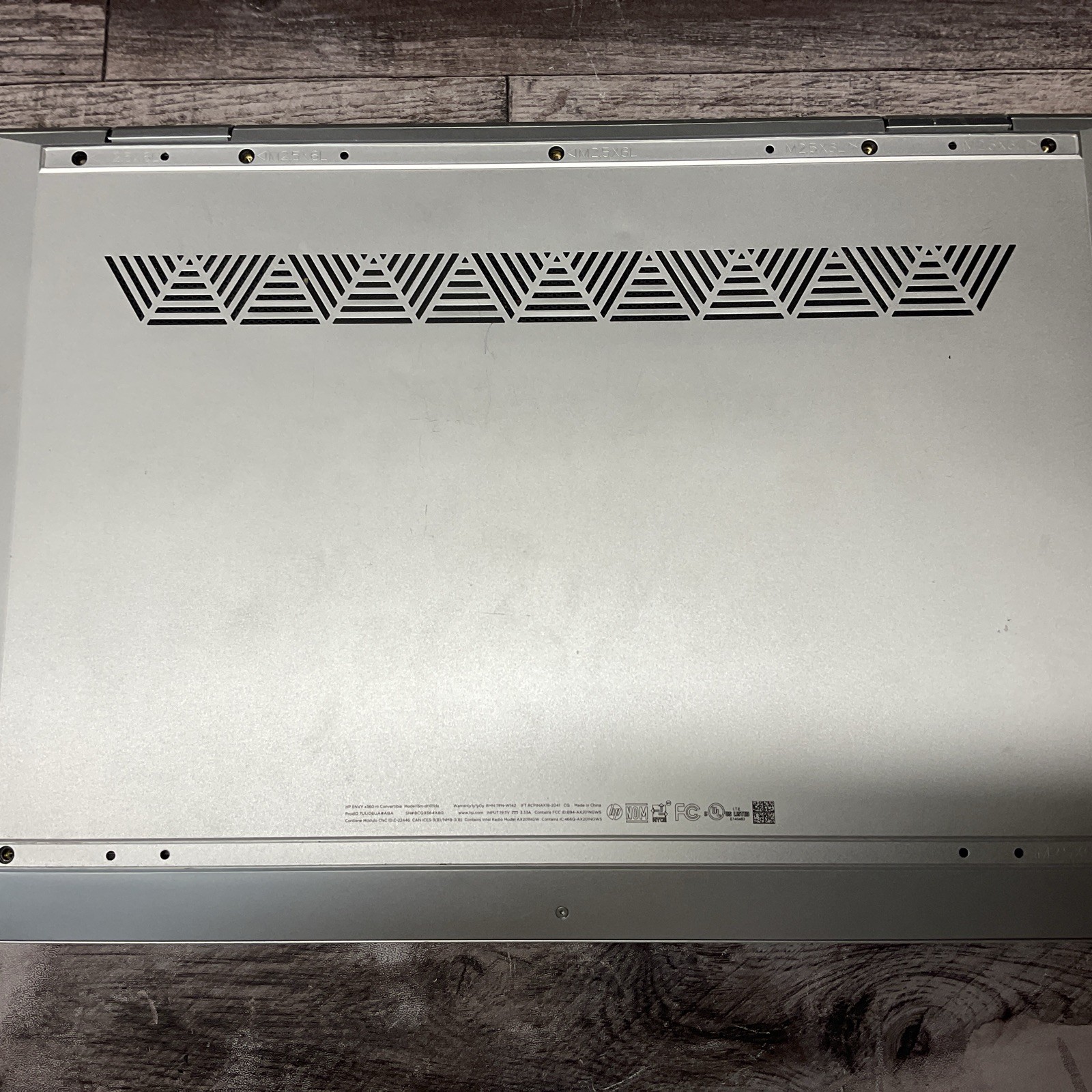 HP Envy 15m Convertible / 16GB Ram / 256GB / Windows 11 / BIG Touchscreen / 61F