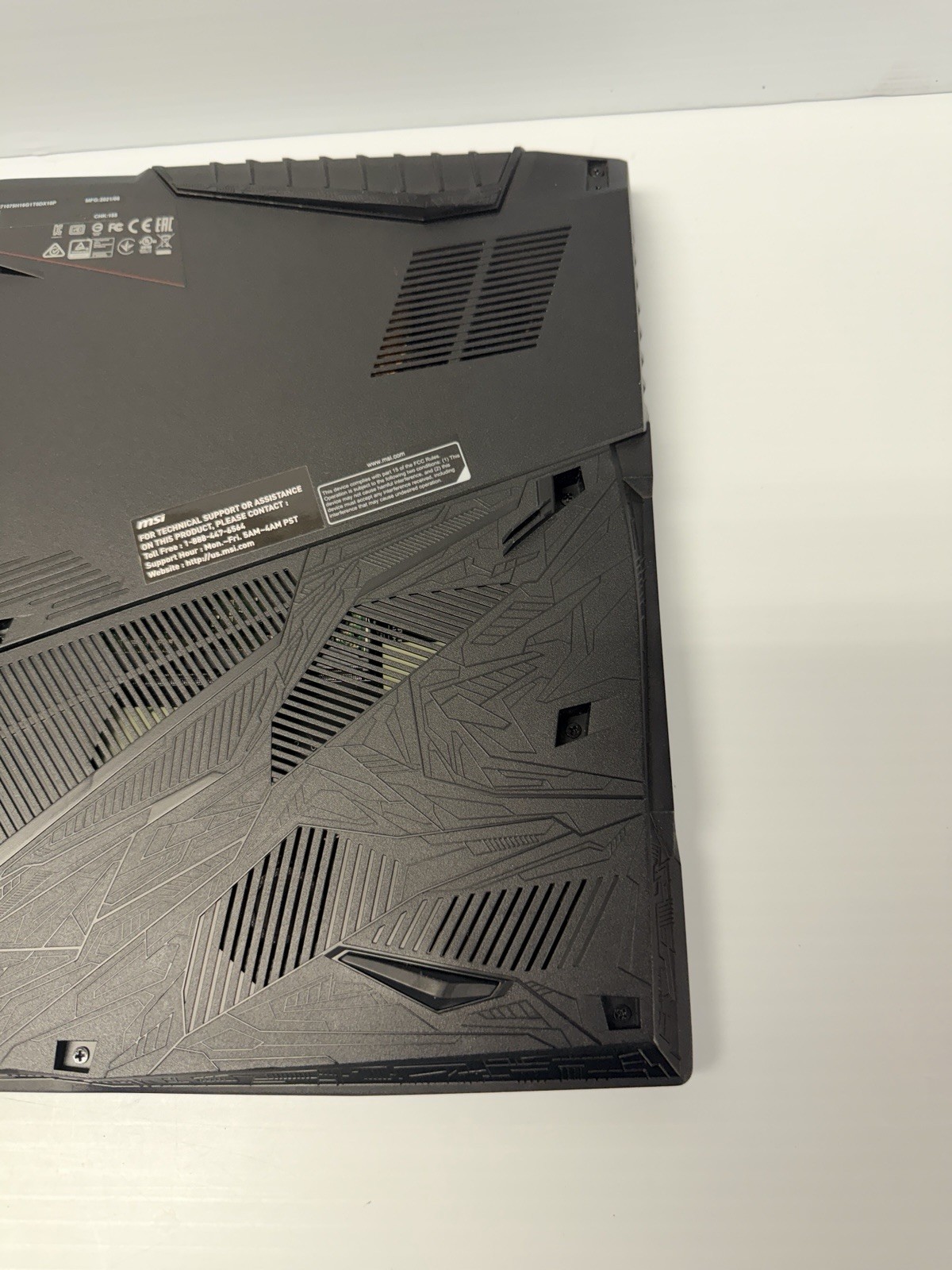 MSI GE75 Raider 10SE 17.3″ Gaming Laptop i7-10750H 64GB RAM 1.75TB RTX 2060 Read