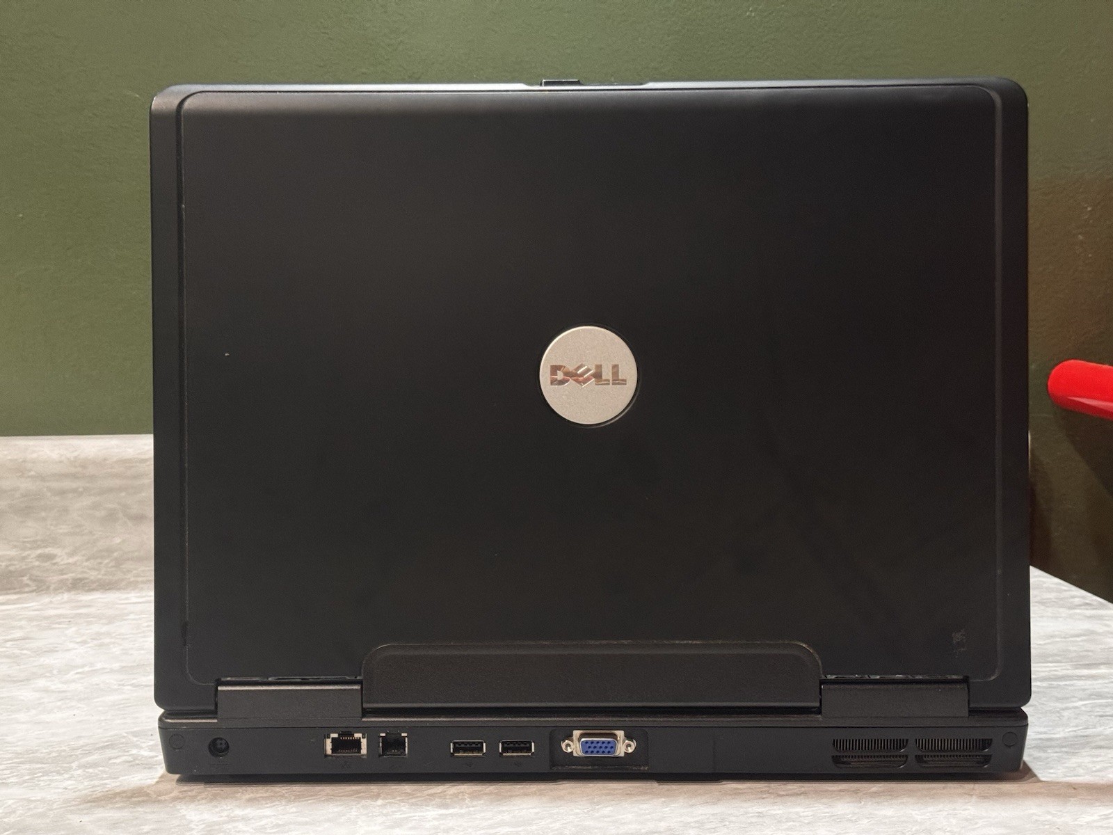 Dell Vostro 1000 Laptop AMD Turion 64 X2 1.9GHz 2GB RAM 160gb HDD Windows XP