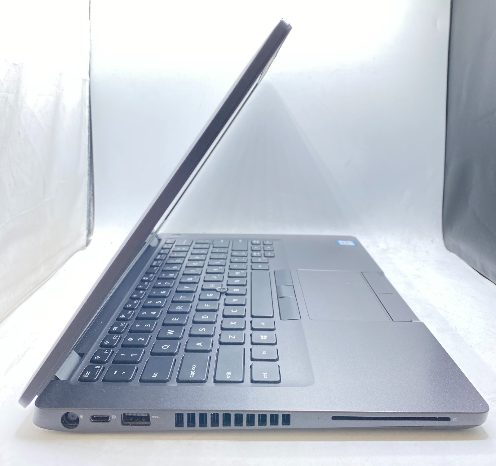 Dell Latitude 5400 14″ Touch Intel Core i7-8665U 1.90GHz 16GB RAM 512GB SSD