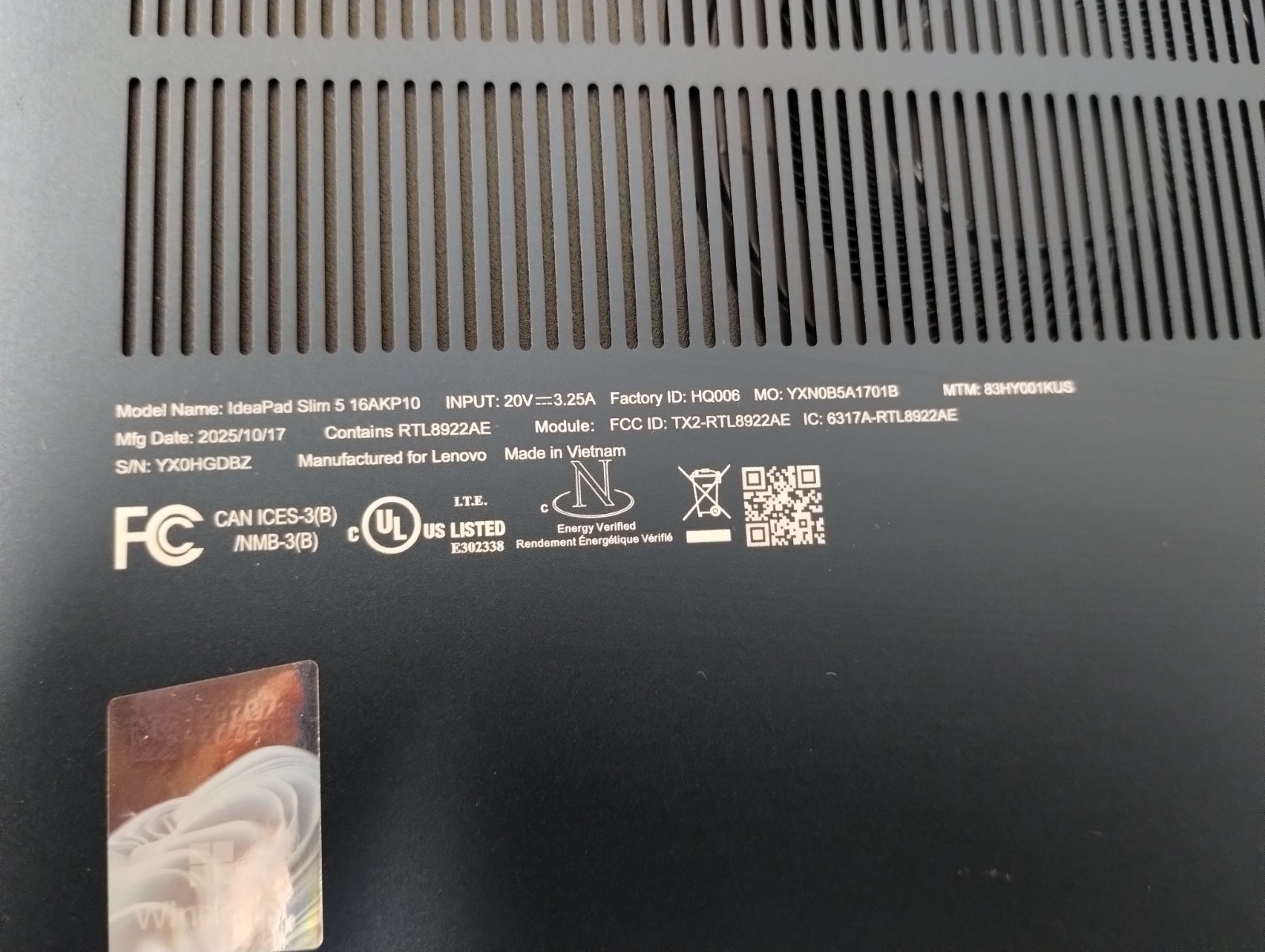 Lenovo IdeaPad Slim 5 16AKP10, AMD Ryzen AI 7 350, 2.00 GHz 16 GB RAM, 1 TB NVMe