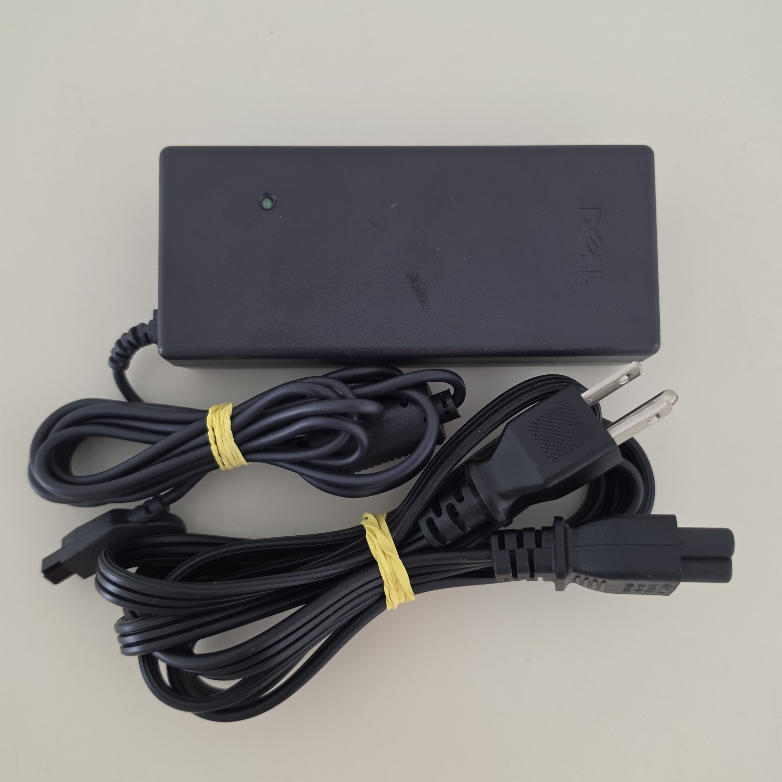 RETRO 14.1″ VINTAGE DELL Latitude CPt C4000GT Laptop – 64MB RAM – 4.86GB HDD