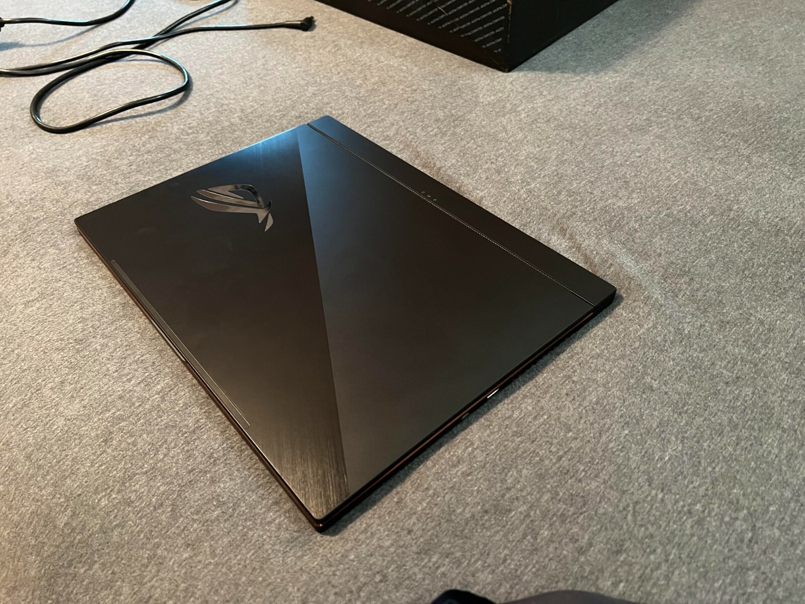 Asus ROG Zephyrus GX531GS-AH78 15.6″ IPS 144Hz i7-8750H 2.2GHz 246GB 1TB GTX1070