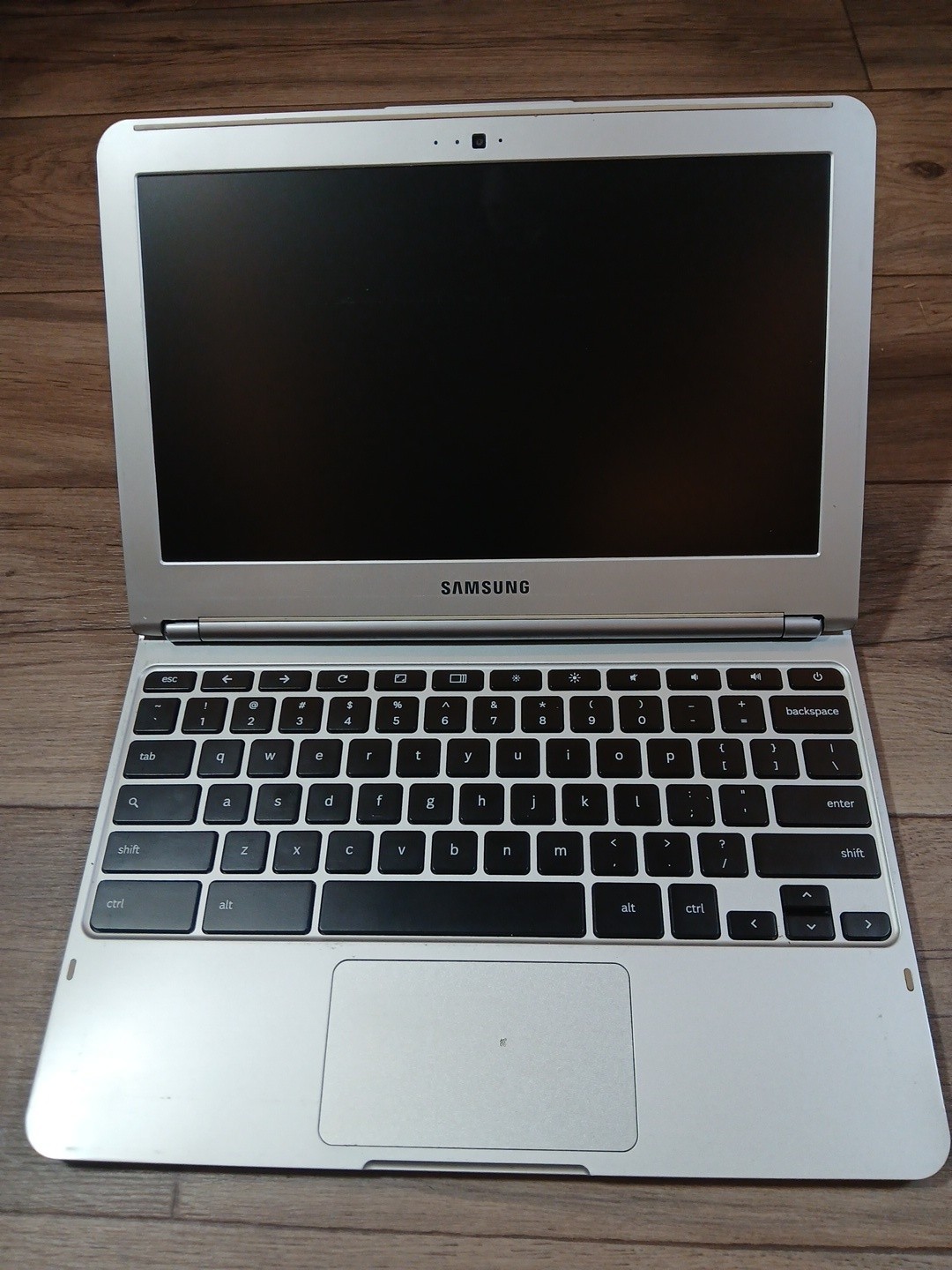 Samsung Laptop Chromebook XE303C12 Dual-Core 1.7GHz 2GB 16GB UNTESTED NO CHARGER