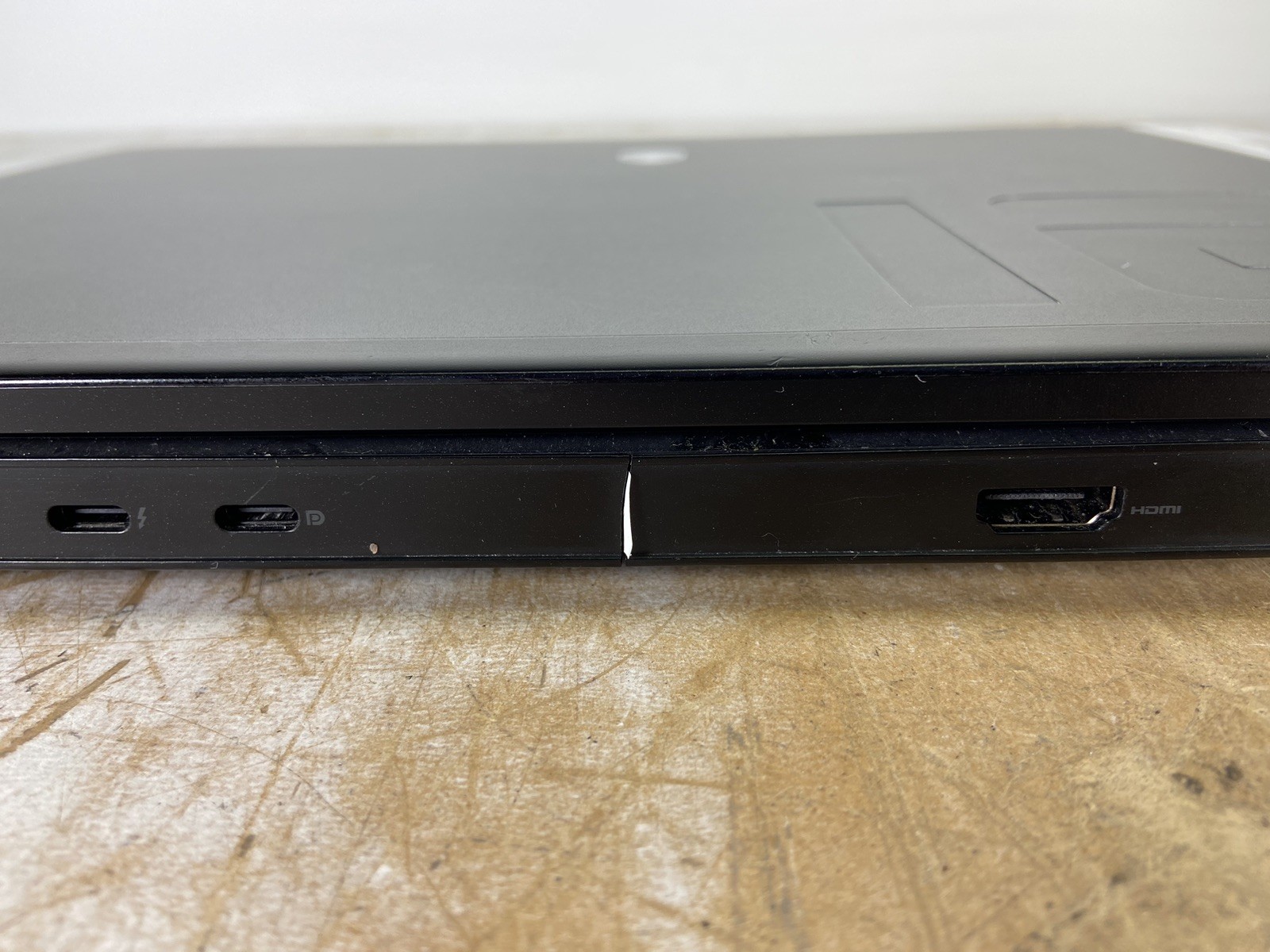 DELL ALIENWARE M16 R2 ULTRA 7 155H @ 1.4 GHz, NO RAM/HDD/OS – (FOR PARTS)