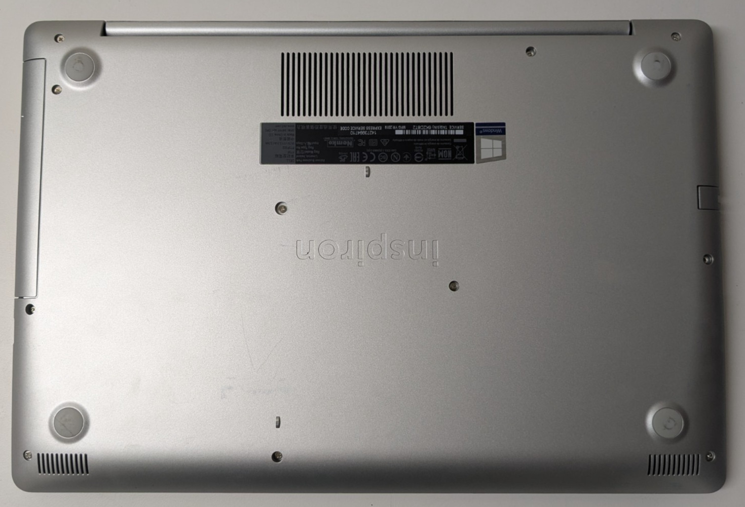Dell Inspiron 5575 15.6″ AMD Ryzen 5 2500U 16GB 1TB HDD No OS SOLD AS-IS