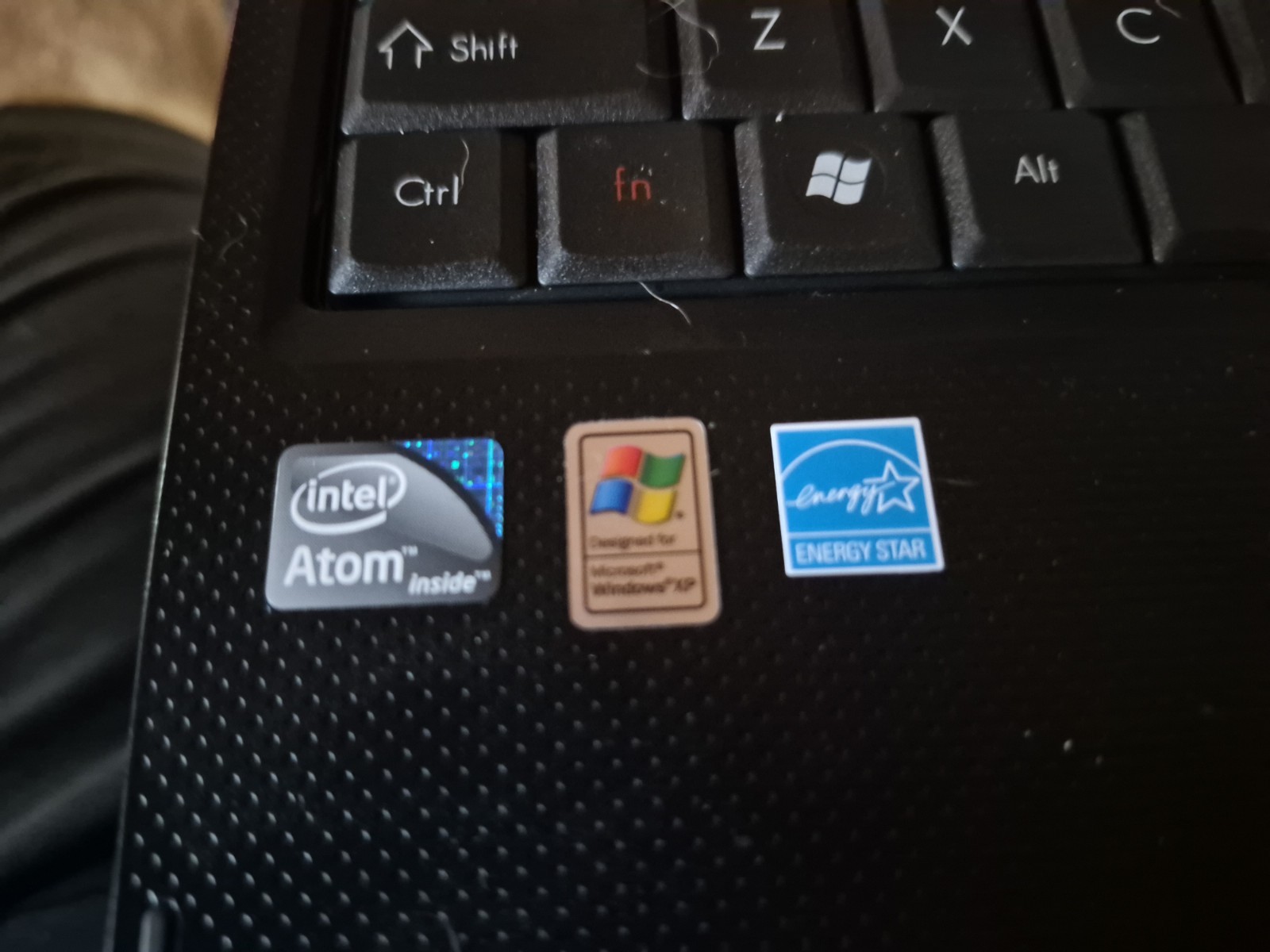 Gateway KAV60 Retro Mini Gaming Laptop Intel Atom 1.60GHz 1GB Win 7, no charger