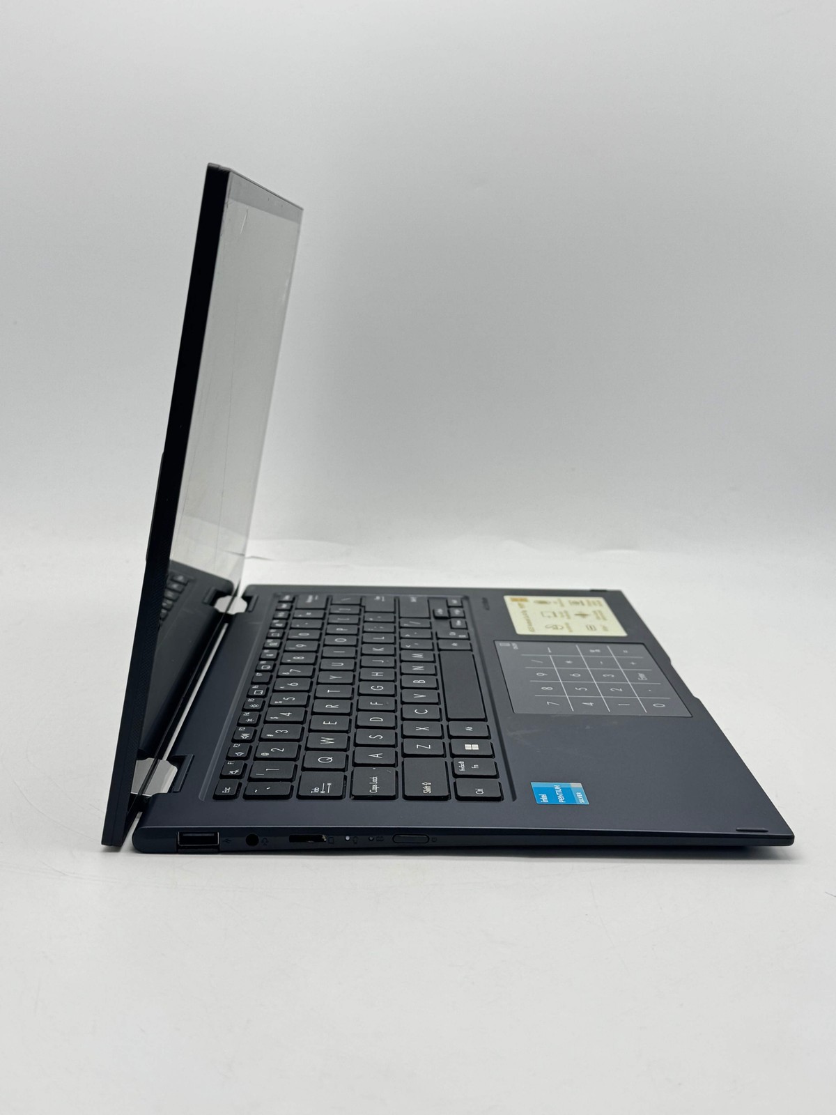 Asus VivoBook Go 14 Intel Pentium 8GB 128GB Damaged Screen For Parts