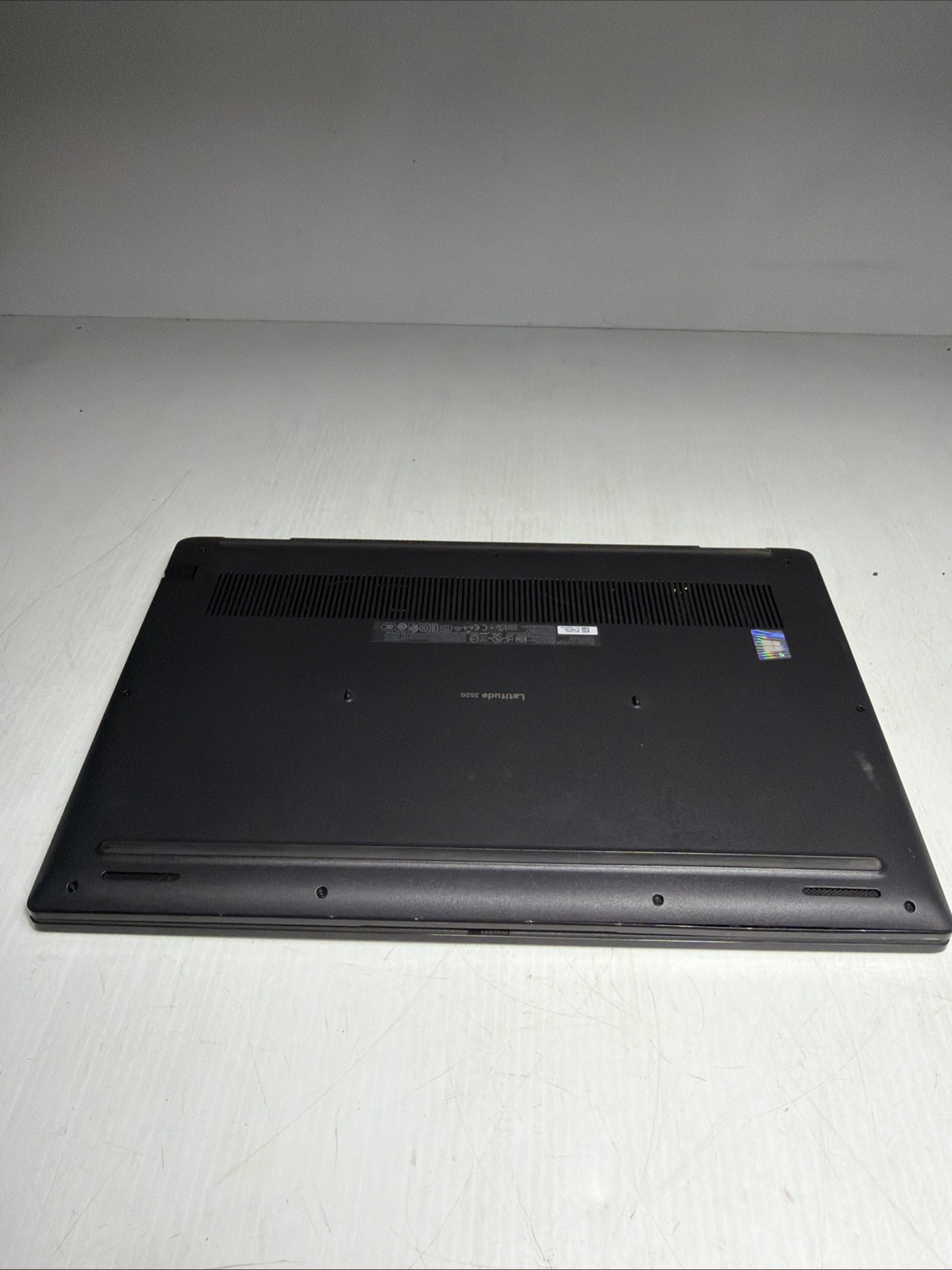 Dell Latitude 3520 15″ Laptop i5-1135G7 4gb Ram No Drives Boots Bios No P/S