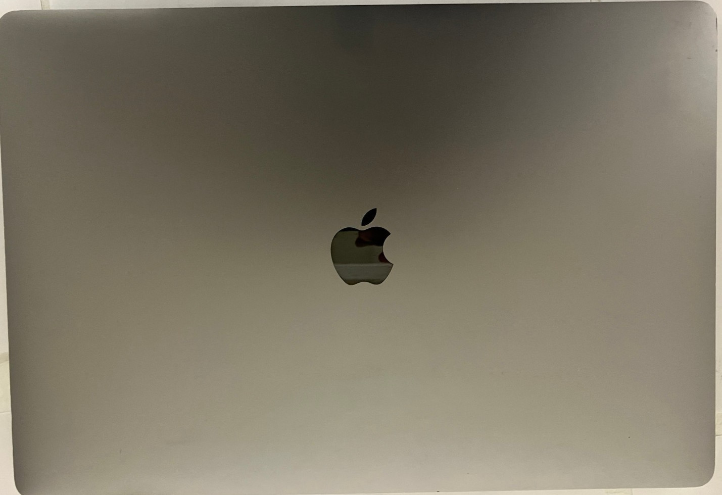 Apple MacBook Pro A2141 16″ AMD Radeon Pro 5500M 2.3GHz Intel i9-9880H 32GB 1TB