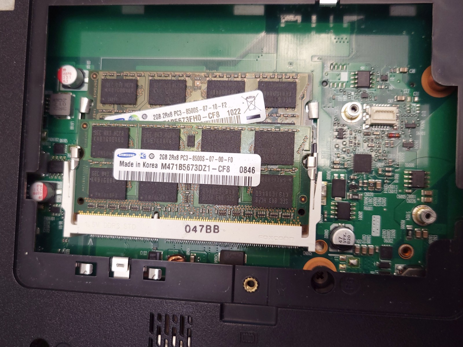 Toshiba Satellite L500 – Pentium T4400, 4 GB RAM, eSATA, VGA out, Keypad