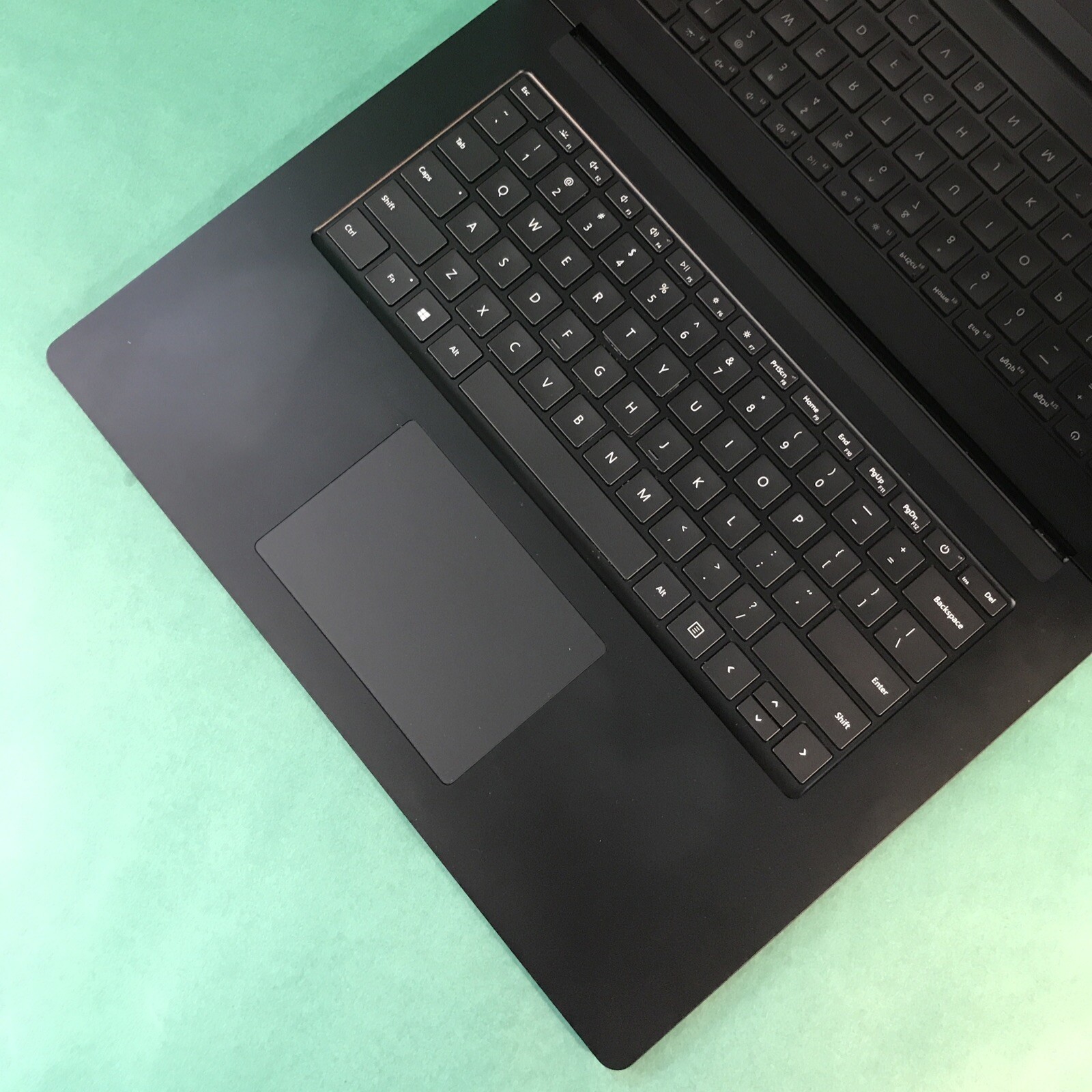 Microsoft Surface Laptop 4 15″ Touch i7-1185G7 512GB SSD 8GB RAM Win11Pro 1979