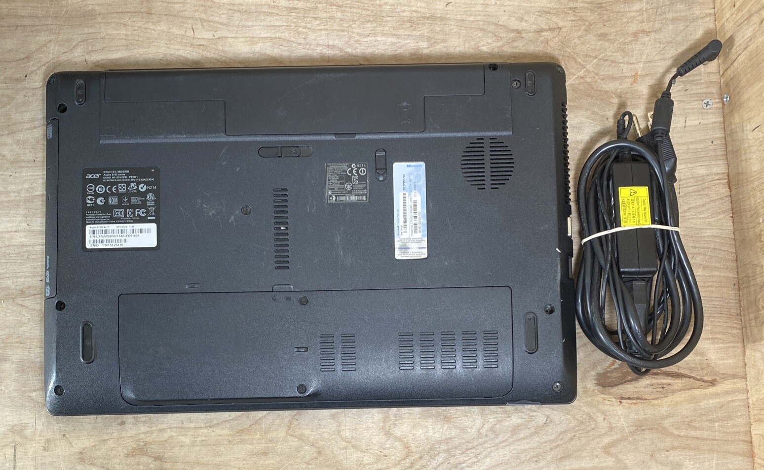 Acer 5733Z-4477 Pentium P6200@2.13GHz | 4GB | 500GB HDD | W10H | BAD BATT | READ