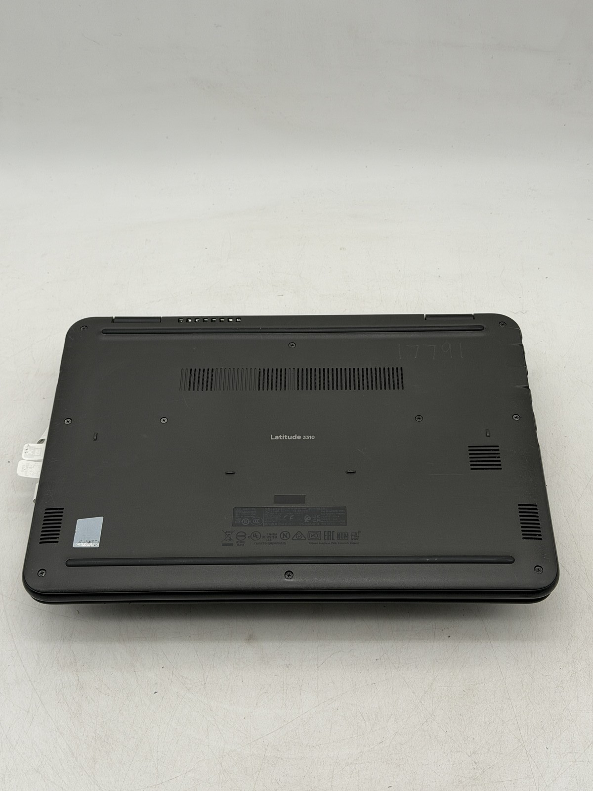 Dell Latitude 3310 13.3in i5-8265U 8GB 128GB NO OS – (READ)