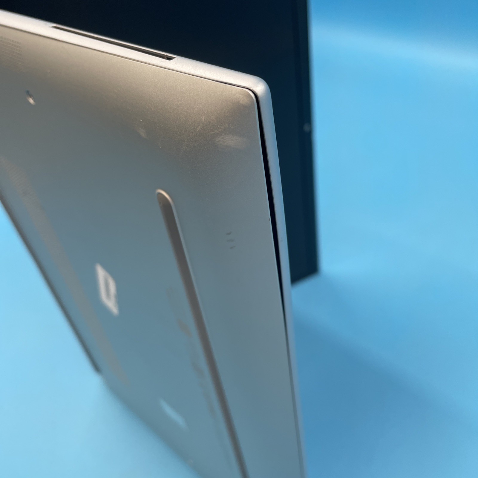 HP EliteBook 840 G10 | i5-1345U | 16GB RAM | 256GB SSD | WIN 11 PRO | 76% BATT