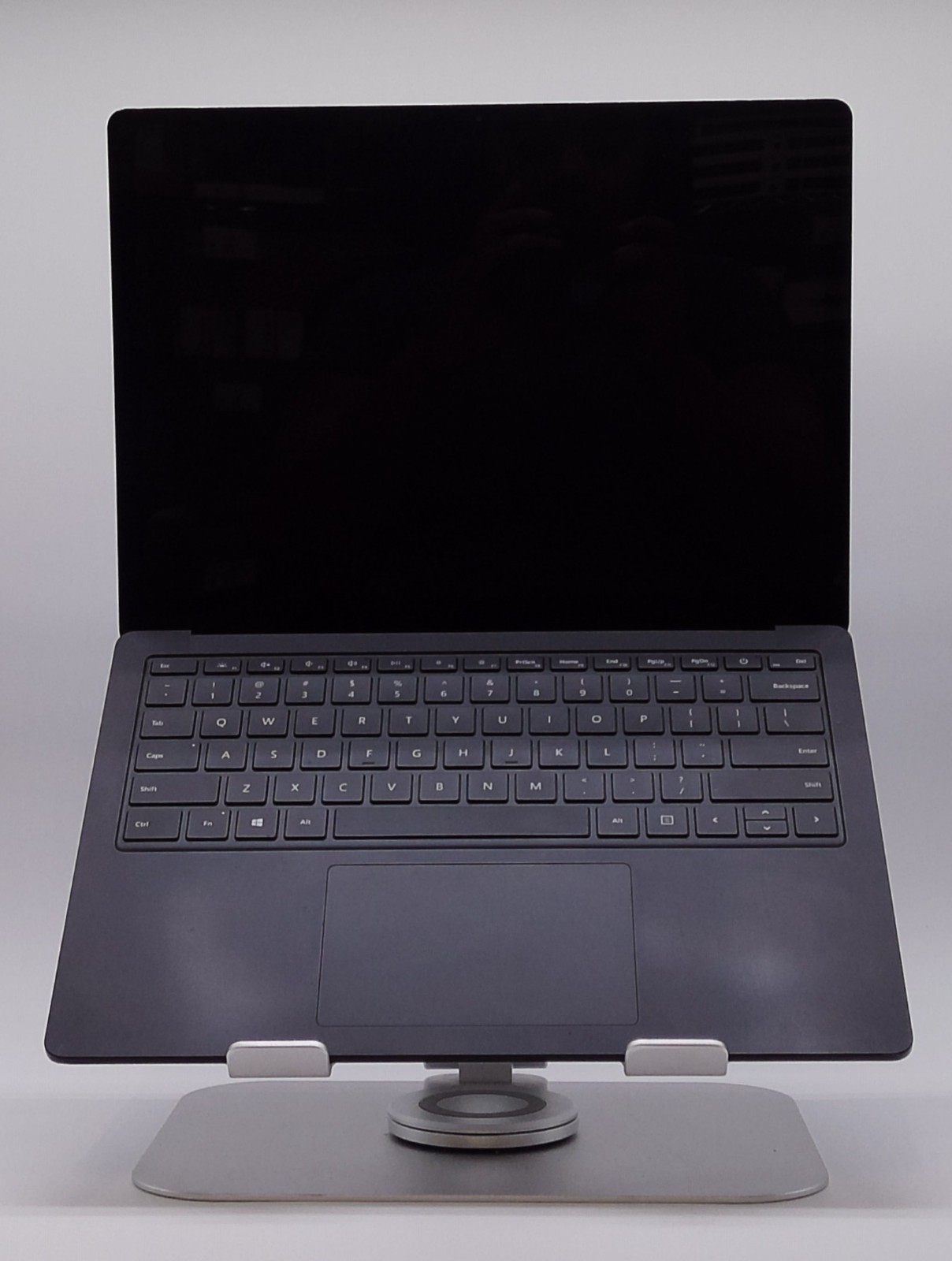 Surface Laptop 4 13.5″ 1951 Intel Core-i7-1185G7 32GB RAM 1TB NVMe – Touch W/ AC