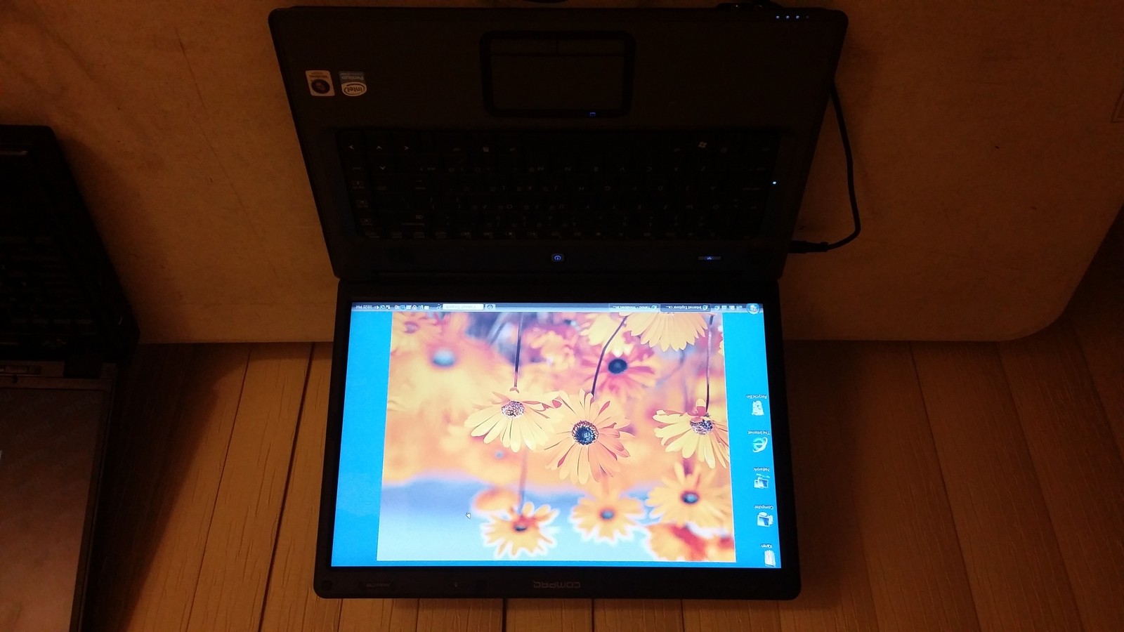 Compaq 15″ Laptop Computer C714WR