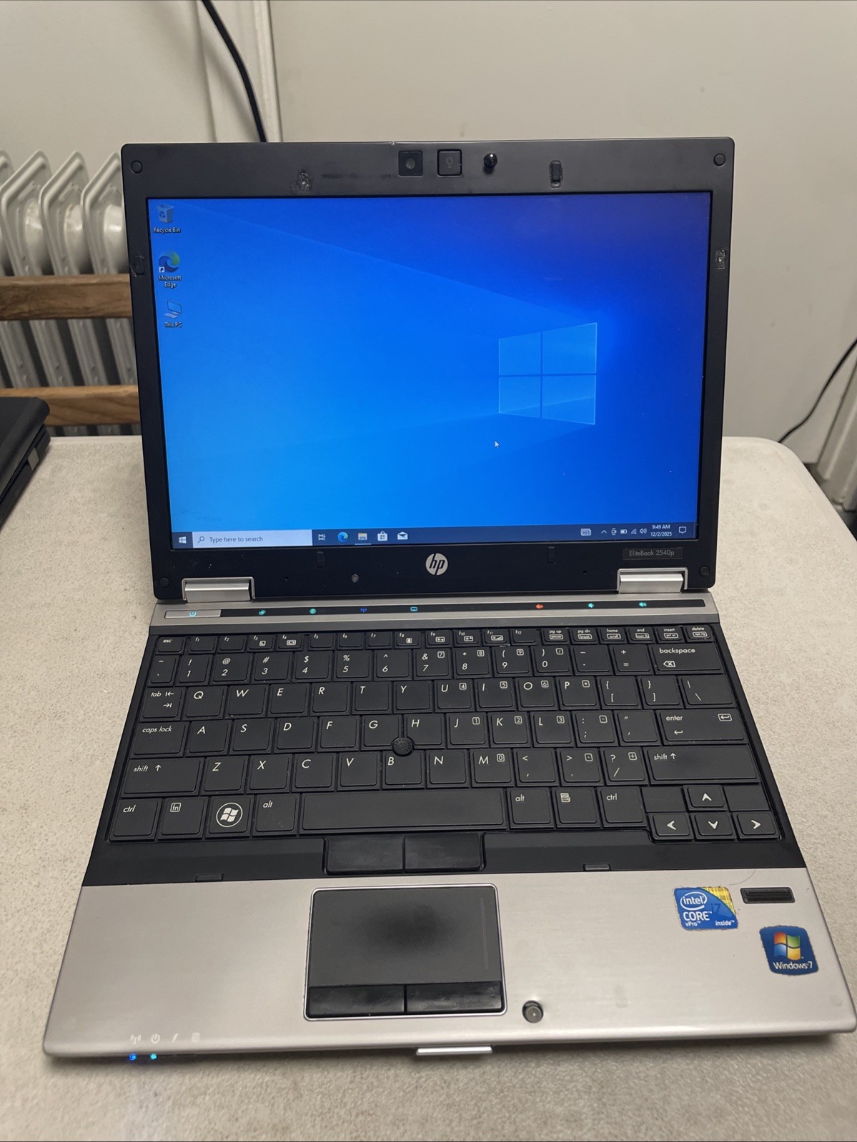 HP Elitebook 2540p Laptop Intel i7-L640 2.13GHz 8gb RAM 256GB HDD